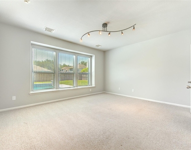 7931 Black Horse Cove - Photo Thumbnail 9