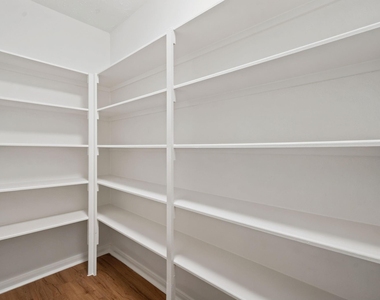 8051 Bay Branch Dr - Photo Thumbnail 7