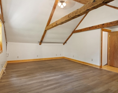 144 Meredith Center - Photo Thumbnail 21