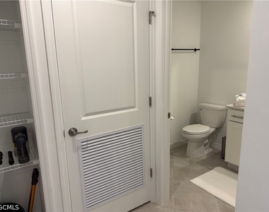 18421 Copperhead Court N - Photo Thumbnail 25
