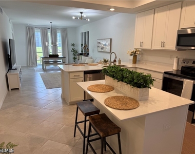 18421 Copperhead Court N - Photo Thumbnail 1