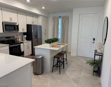 18421 Copperhead Court N - Photo Thumbnail 2