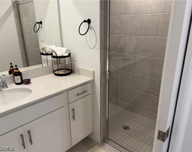 18421 Copperhead Court N - Photo Thumbnail 18