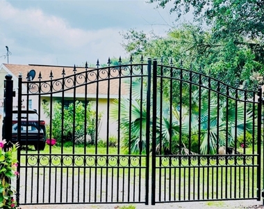 455 Trader Road - Photo Thumbnail 3