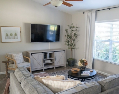 6048 Joplin Avenue - Photo Thumbnail 4
