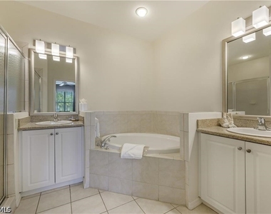 7940 Mahogany Run Lane - Photo Thumbnail 12