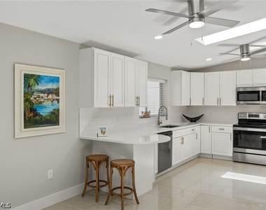 482 Tradewinds Avenue - Photo Thumbnail 9