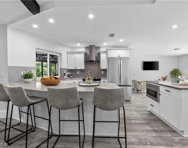 125 Westwood Drive - Photo Thumbnail 6