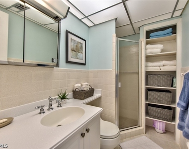 2121 Gulfshore Boulevard N - Photo Thumbnail 9