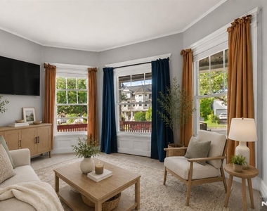 165 Claremont - Photo Thumbnail 4