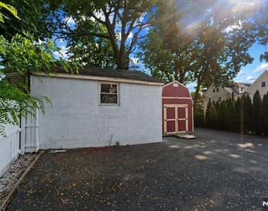 165 Claremont - Photo Thumbnail 22
