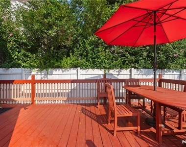 165 Claremont - Photo Thumbnail 17