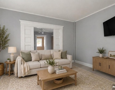 165 Claremont - Photo Thumbnail 6