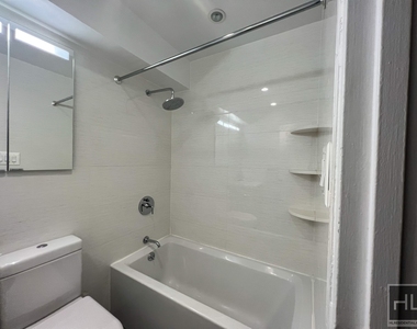 East 80th Street - Photo Thumbnail 2