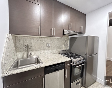 East 80th Street - Photo Thumbnail 2