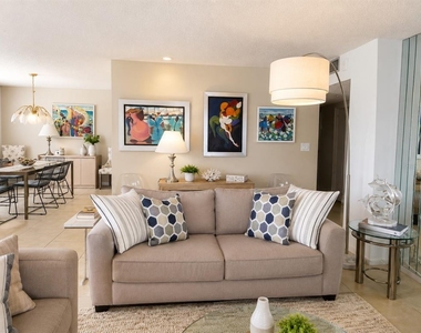 1621 Gulf Boulevard - Photo Thumbnail 5