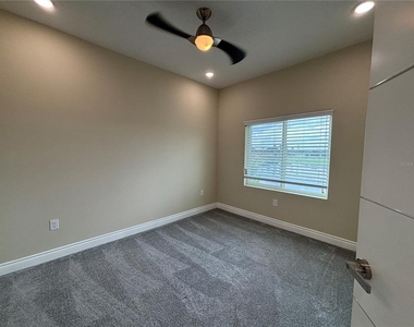 2045 Greenbriar Terrace - Photo Thumbnail 23