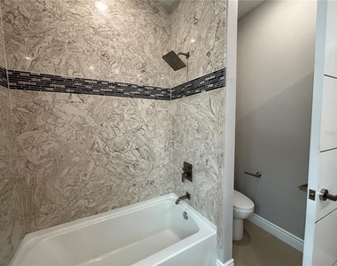 2045 Greenbriar Terrace - Photo Thumbnail 18
