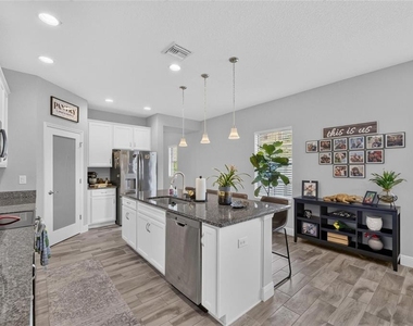 12427 Bay Estuary Bend - Photo Thumbnail 14