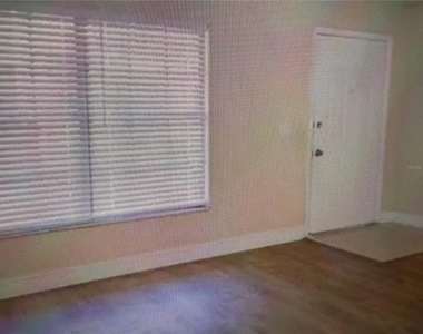21038 Voyager Boulevard - Photo Thumbnail 2