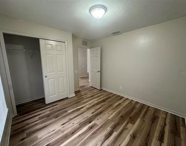 14757 Wake Robin Drive - Photo Thumbnail 5
