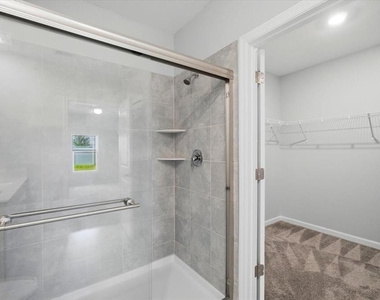 1033 Holden Way - Photo Thumbnail 20