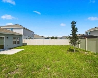 1033 Holden Way - Photo Thumbnail 31