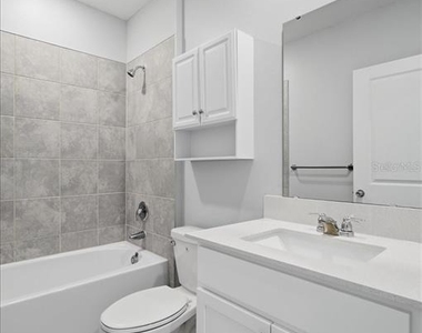 1033 Holden Way - Photo Thumbnail 26