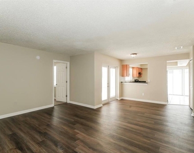 10536 Chadbourne Drive - Photo Thumbnail 7
