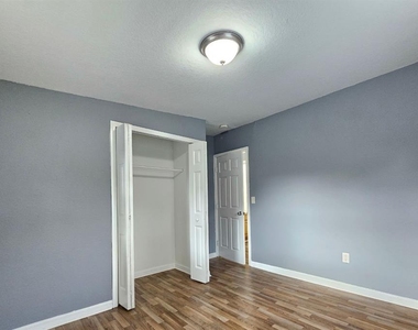 2431 Cannon Street - Photo Thumbnail 10