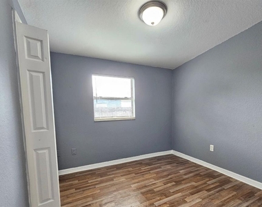 2431 Cannon Street - Photo Thumbnail 8