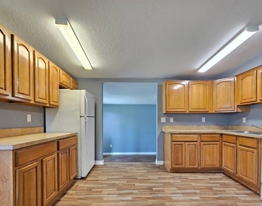 2431 Cannon Street - Photo Thumbnail 4