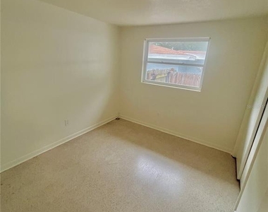 1390 Satsuma Street - Photo Thumbnail 13