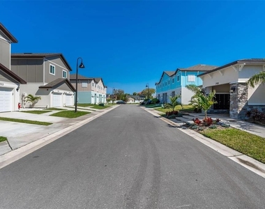 2101 Sebring Place - Photo Thumbnail 19