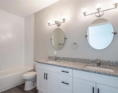 2101 Sebring Place - Photo Thumbnail 14