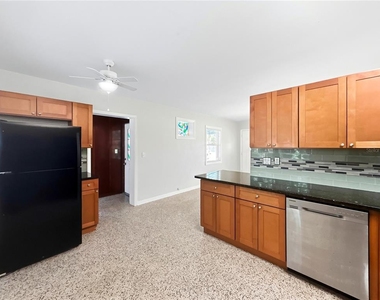 921 6th Avenue Nw - Photo Thumbnail 9