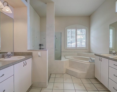 4 Dahoon Drive - Photo Thumbnail 14