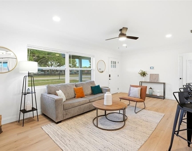 2117 N Hercules Avenue - Photo Thumbnail 5