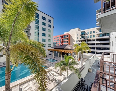 1227 E Madison Street - Photo Thumbnail 43
