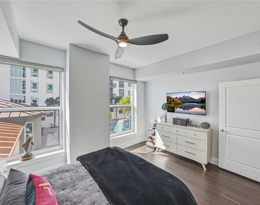 1227 E Madison Street - Photo Thumbnail 31
