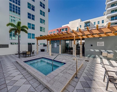 1227 E Madison Street - Photo Thumbnail 46