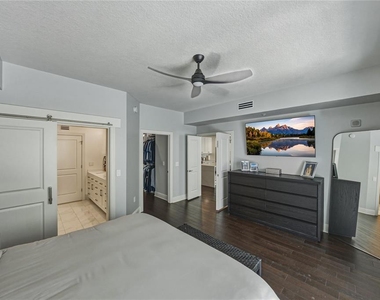 1227 E Madison Street - Photo Thumbnail 20