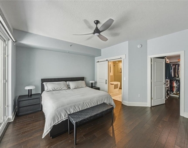 1227 E Madison Street - Photo Thumbnail 18