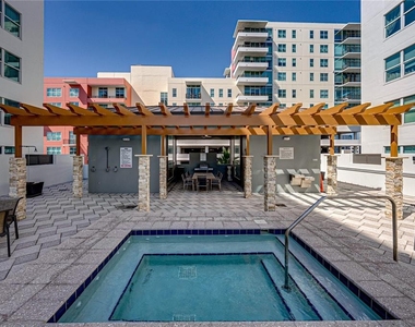 1227 E Madison Street - Photo Thumbnail 47
