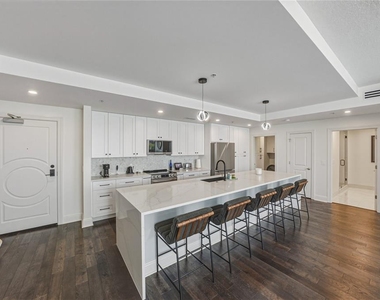 1227 E Madison Street - Photo Thumbnail 1
