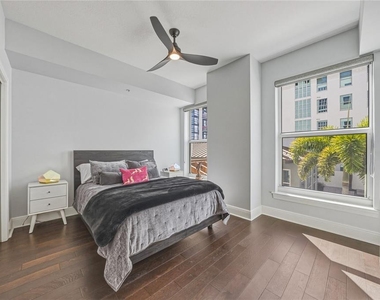 1227 E Madison Street - Photo Thumbnail 29