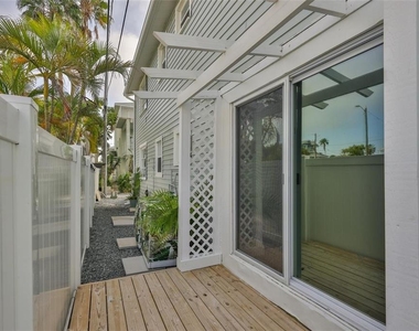 134 86th Terrace - Photo Thumbnail 2