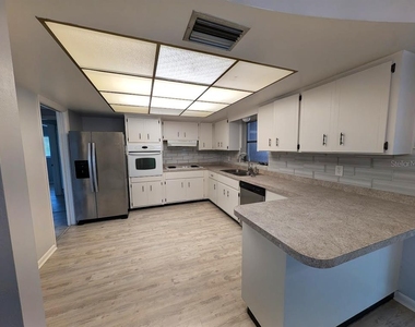 13425 86th Avenue - Photo Thumbnail 4