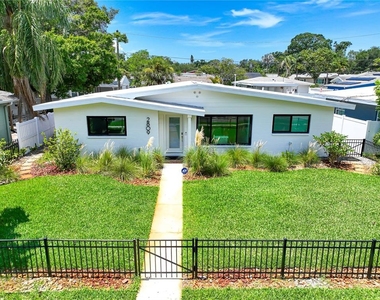 2809 46th Street S - Photo Thumbnail 4