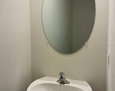 2913 Beluga Bay Drive - Photo Thumbnail 10